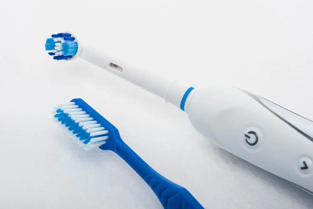 Toothbrush head with normal toothbruhs